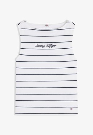 Biely bezrukávnik s tenkými horizontálnymi námorníckymi pruhmi, nápisom "Tommy Hilfiger" vyšitým námorníckym písmom na strede hrudníka a malým logom pri dolnom okraji.