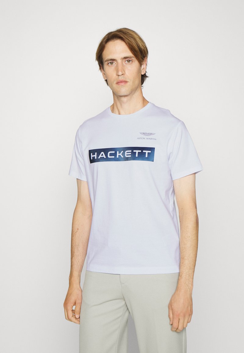 Ropa Niño Hackett London Camiseta Hackett London HS Tour Niños - Algodón  Entrelazado Con Logo Pechera, Corte Regular Camiseta Hackett London Hs Tour  Algodón Infantil, image size:800x1155