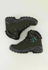 Dunkelgrüne Wanderschuhe aus robustem Leder und Netzmaterial, mit Gummisohlen, Metallösen und blauen Akzenten an den Seiten.