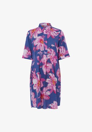 Blauwe jurk met korte mouwen en kraag, met grote roze en witte bloemenprints en een knopenbies aan de voorkant.