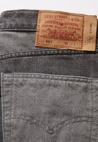 Levi's® Skateboarding SKATEBOARDING 501® - Sirgete säärtega teksad - checked out