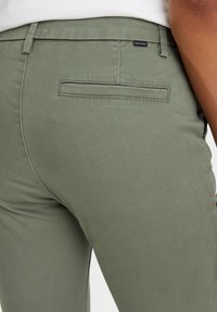 Thumbnail Image 5