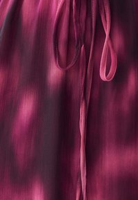 Ikke valgt, fuchsia blur