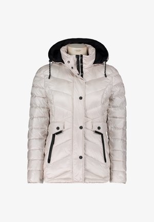 Jasnoróżowa pikowana kurtka z czarnym kapturem, z zapięciem na zamek błyskawiczny i napy, kieszeniami bocznymi i fakturą w romby.