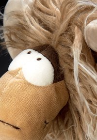 sigikid KUSCHELTIER MUFFLON MUFF, BEASTSTOWN - Cuddly toy - beige braun