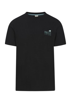 Camiseta de algodón negra con cuello redondo, que presenta un pequeño logo en azul claro de "PROTEST SPORTSWEAR" en el �área del pecho izquierdo. Mangas cortas.