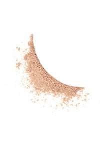 Prodotto cosmetico in polvere di colore marrone chiaro, con una forma curvata, consistenza fine e particelle sparse su uno sfondo bianco.