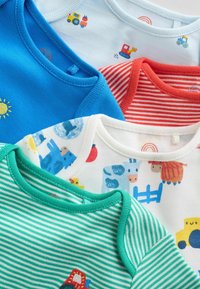 Négy rövid ujjú baba póló: kék, piros csíkos, állatmintás fehér és zöld csíkos. Puha pamut anyagból, lekerekített nyakkivágással.