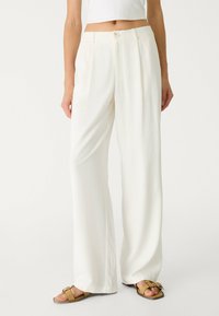 Stradivarius STRAIGHT FIT  - Trousers - beige