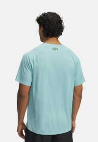 Under Armour TECH TEXTURED - Sports T-shirt - stream
