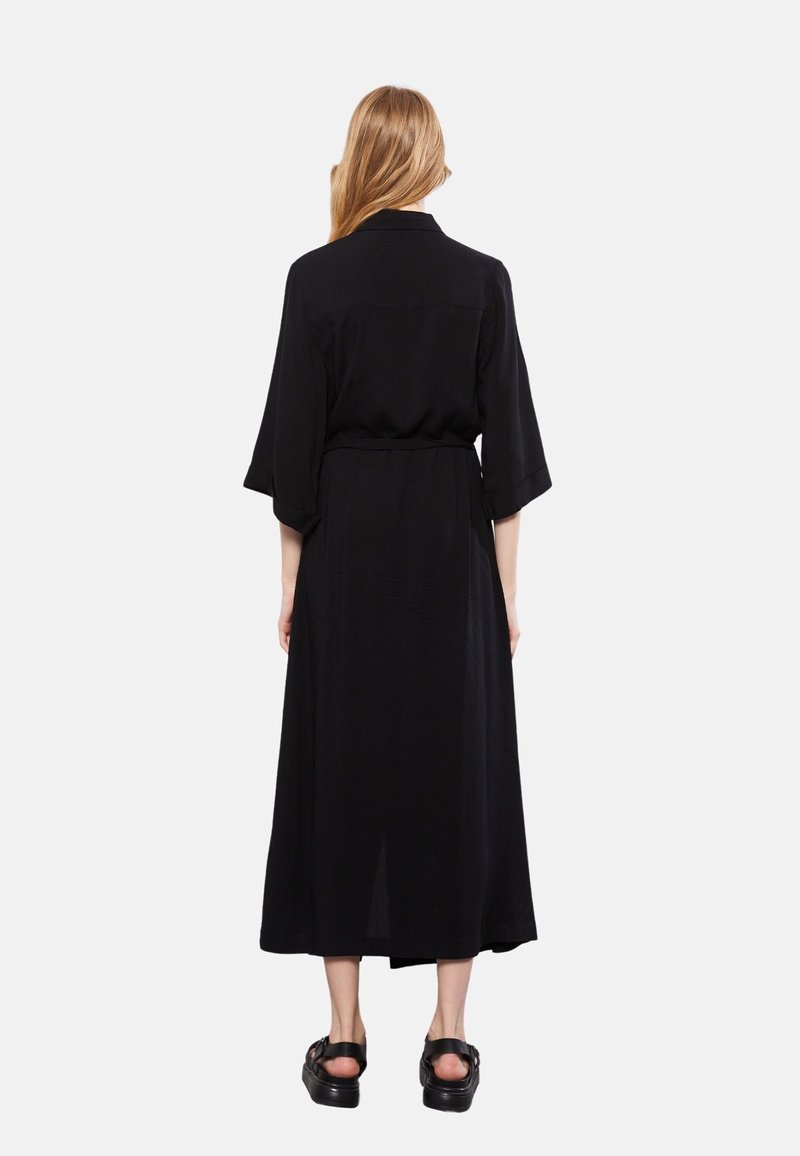 Grande Robe Chemise Noire Soyeuse Great Plains - Taille S - Neuf Sans étiquettes - Nœud Papillon