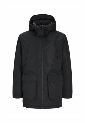 Zwarte geïsoleerde parka met capuchon, voorzien van een rits aan de voorkant, twee grote voorzakken en een gladde, matte textuur.