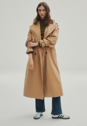 QUILT - Trench - camel