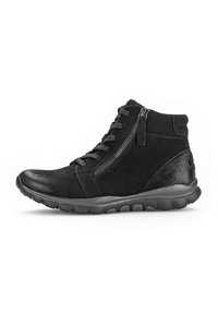 Bottes noires à la cheville en combinaison de daim et de cuir lisse, avec un devant à lacets, une fermeture éclaire latérale et une semelle en caoutchouc arrondie.