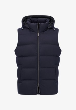 Tmavě modrá péřová vesta s vysokým límcem, zapínáním na zip a hladkou texturou. Vybavena bočními kapsami a prošívaným polstrováním.
