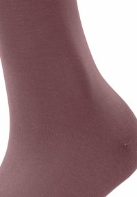 FALKE COTTON TOUCH - Kniestrümpfe - roan rouge