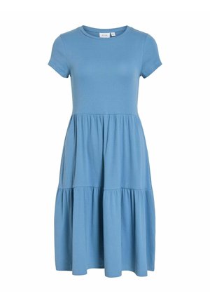 Kratka modra obleka s kratkimi rokavi, do kolen, z nabrano plastičeno krilo in okroglim izrezom, izdelana iz rebraste tkanine.