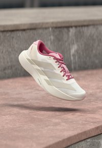 Niewybrane, core white/alumina/dual magenta