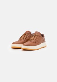 Cole Haan Sneakers - tan