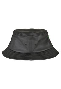 Černý kožený klobouk typu bucket s kulatou korunou, širokým okrajem a vodorovnými švy. Obsahuje dvě ventilační otvory po stranách.
