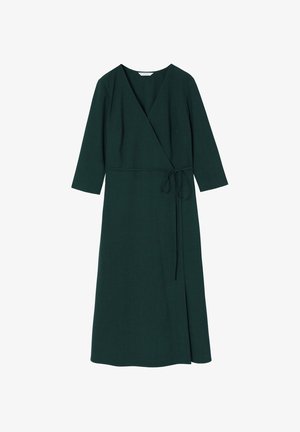 Tmavozelené šaty s riasením z textúrovaného materiálu, s hlbokým výstrihom do V, dlhými rukávmi a viazaním v páse pre nastaviteľné prispôsobenie.