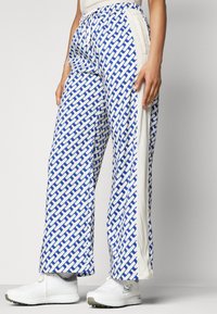 J.LINDEBERG Sports MIRA PANT - Treniņtērpa apakšdaļas - moonbeam