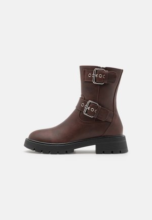 JONSY - Platform-nilkkurit - brown