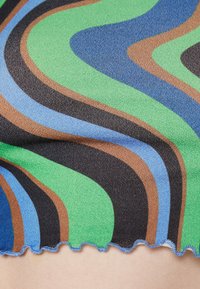 Neon & Nylon NEOLUCYWAVE HALTERNECK - Μπλουζάκι με στάμπα - black