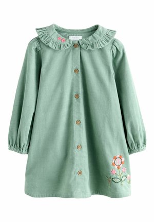 Rochie cu nasturi frontal în catifea moale verde deschis, cu guler volanat, mâneci bufante și broderie florală în roz și portocaliu.