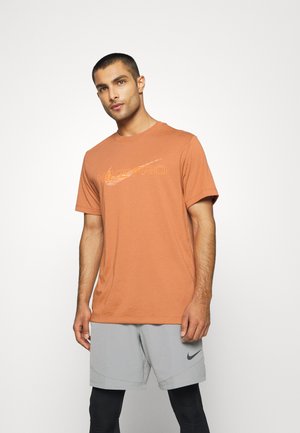 TEE PRO - T-shirt con stampa - orange