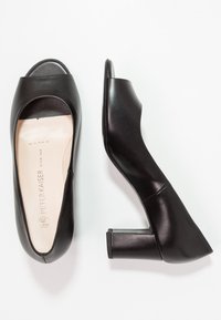 Peter Kaiser Wide Fit Escarpins à bout ouvert - black