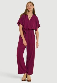 Niewybrane, aubergine