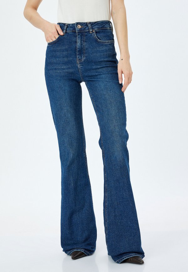 RISE - Jeans Bootcut