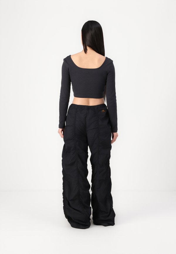 PARACHUTE PANTS  - Trousers4
