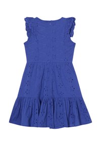 Blaues Baumwolklei mit Rüschenschultern, Lochmuster, tailliertem Oberteil und ausgestellt Rock. Hat einen gestuften Saum und einen Knopfverschluss im Rücken.