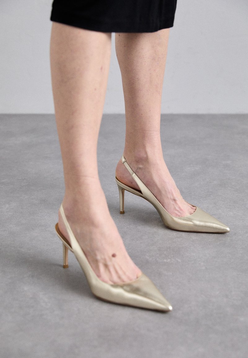 Stuart Weitzman SLING  - Saltos altos - light gold