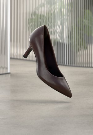 Tamaris, Pumps - mahogany