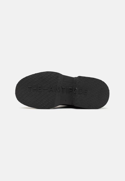 The Antipode DERBY - Instappers - black