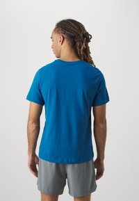 Jordan JUMPMAN SHORT SLEEVE CREW - Sportfelső - industrial blue/sail