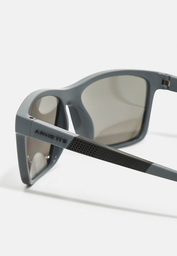 MIDDLEMIST - Sunglasses4