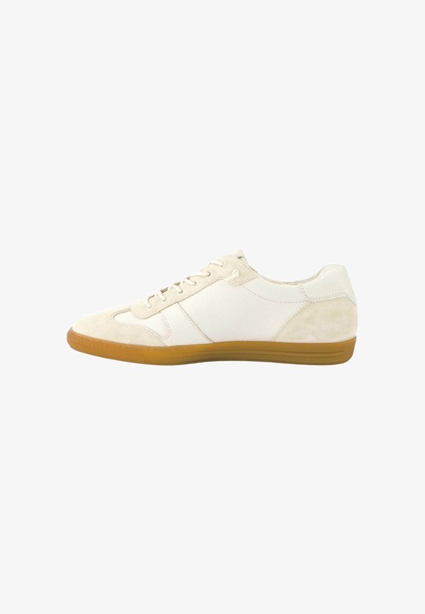 Trainers - ivory