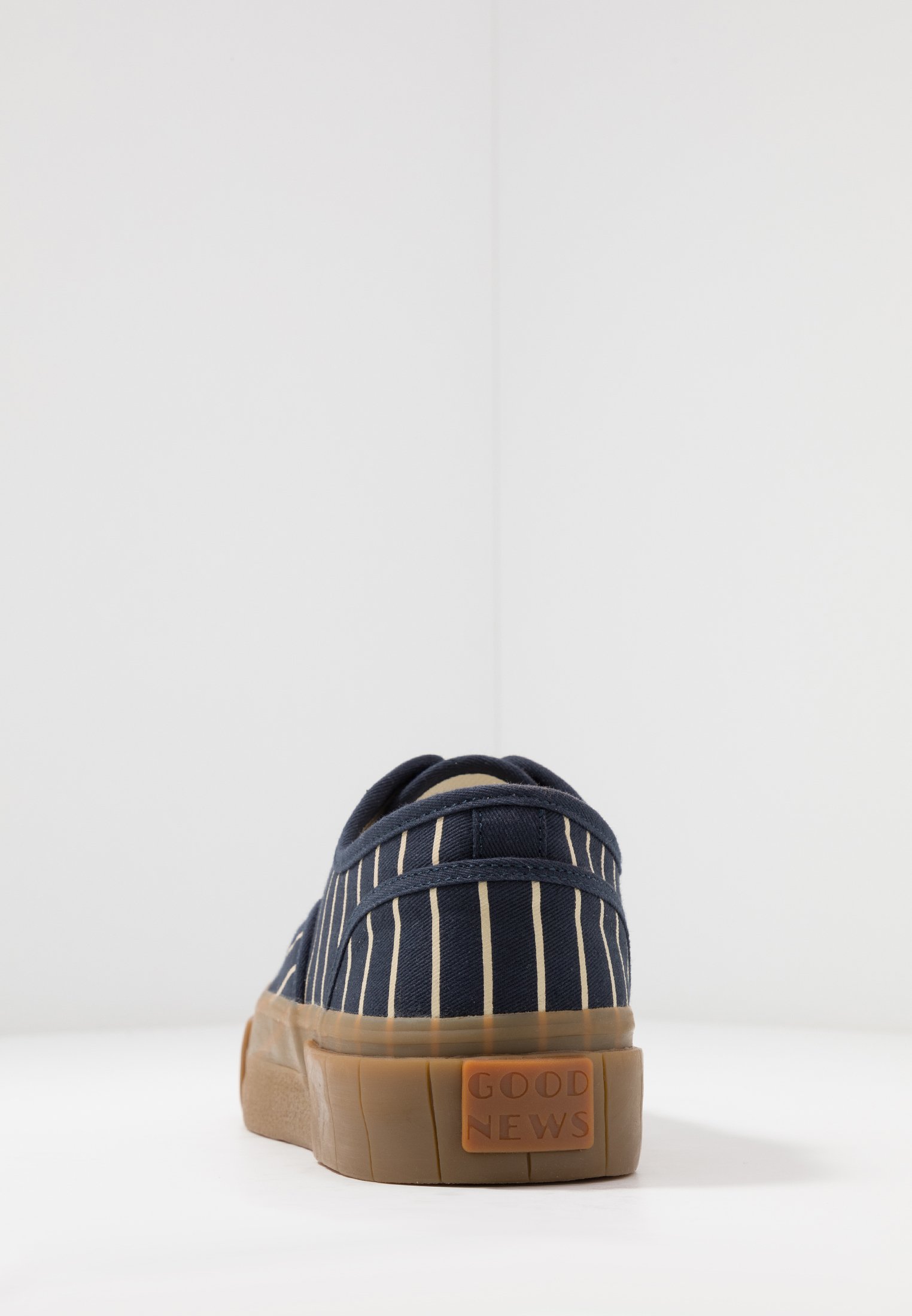 Good News HURLER Joggesko navybrown Zalando.no Good News HURLER Joggesko navy Zalando.no