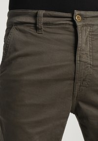 Nudie Jeans Trousers - olive