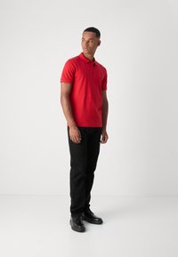 BOSS PASSENGER - Polo marškinėliai - medium red