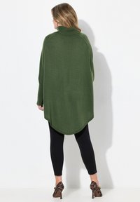 MIAMODA PONCHO-STYLE ZOPFMUSTER ZIPFELSAUM - Strickpullover - dark green