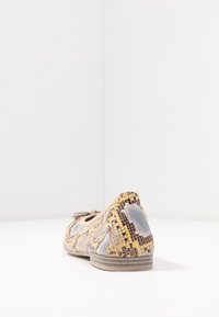 Marco Tozzi Ballerine - taupe