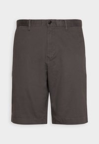 Mørkegrå shorts lavet af letvægtsstof. Funktioner inkluderer en knaplukning, bæltestropper og et lige ben-design med rene kanter.