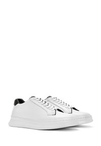 Derimod Baskets basses - white