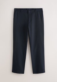 Pantalon bleu marine à jambes droites avec passants de ceinture, poches latérales et braguette zippée sur un fond clair uni.