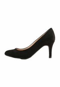 Melna zamša augstpapēžu kurpe ar noapaļotu purngalu, minimāla dizaina, un slaidu, aptuveni 7,5 cm augstu stiletto papēdi.
